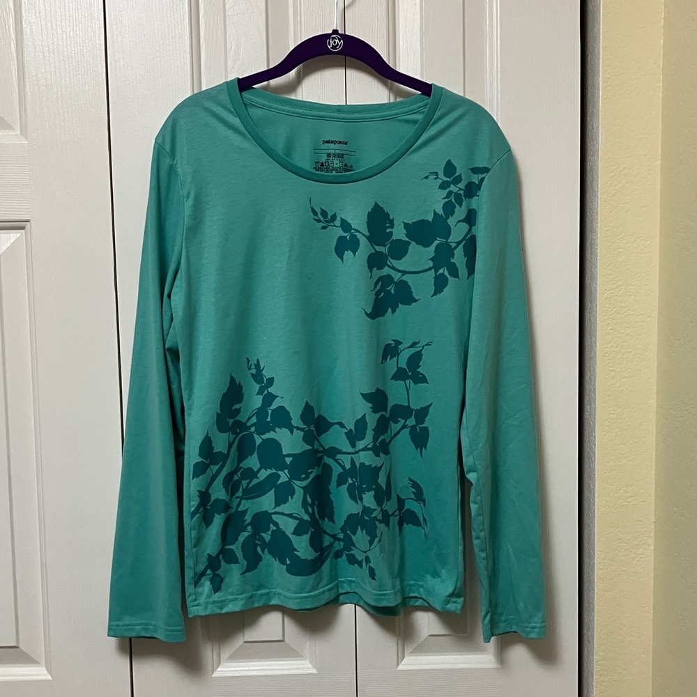 Patagonia Aqua Leaf Design Long Sleeve Top